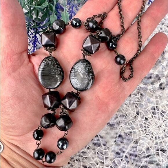 Vintage Marbled Lucite Beaded Necklace - Picture 5 of 6